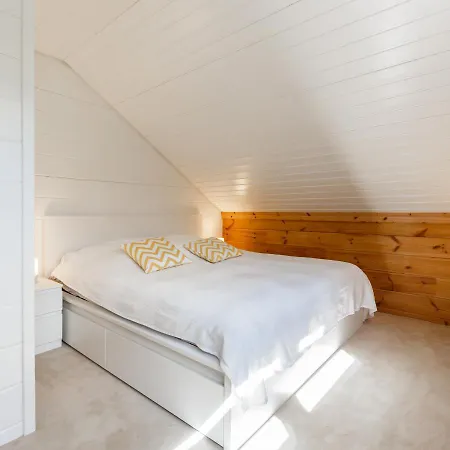 Holiday home Ferienhaus Direkt Am Glienicker See